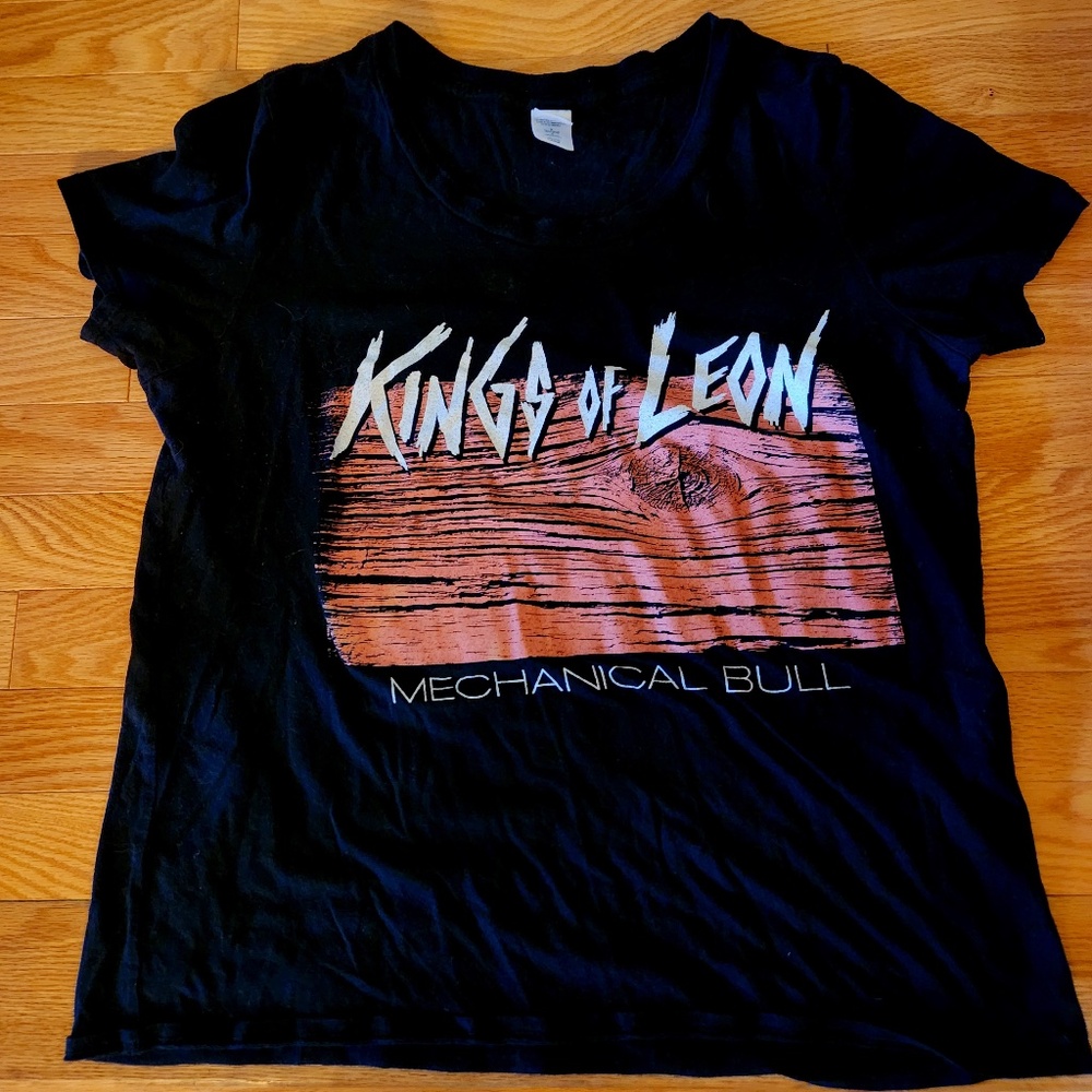 Kings of Leon Mechanical Bull Tour T-Shirt Size Large